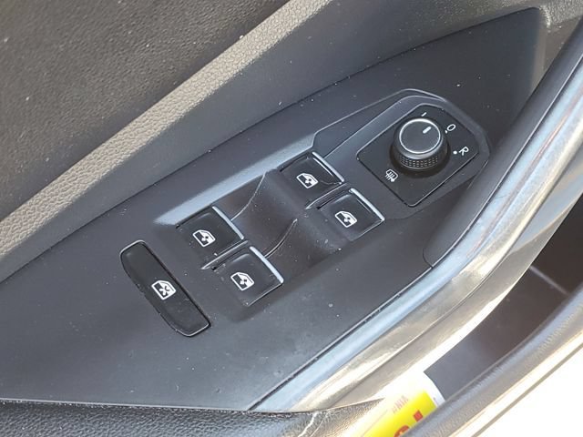 Used 2022 Volkswagen Jetta SE FWD image 23