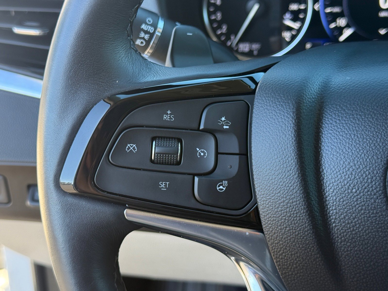 Used 2024 Buick Enclave Avenir w/ Trailering Package, 5000 lbs. image 15