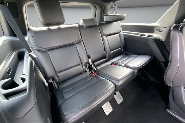 Used 2025 Ford Expedition Max Platinum w/ Stealth Performance Package AWD/4WD image 25