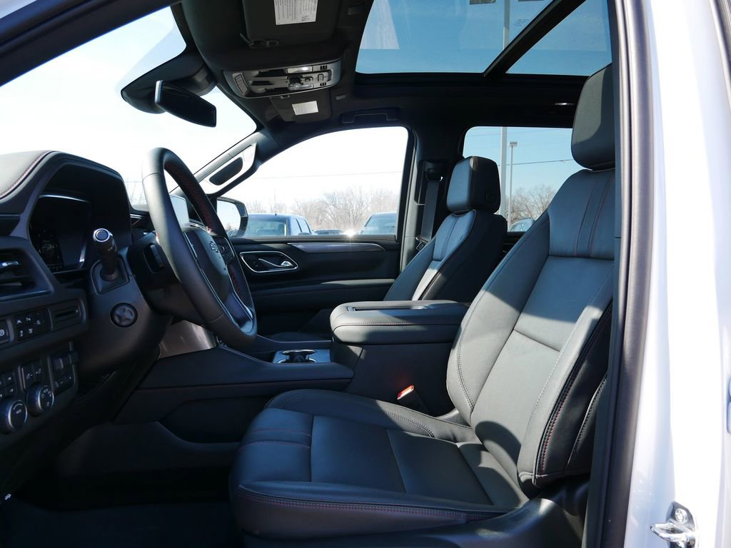 Used 2024 Chevrolet Suburban RST w/ Luxury Package image 10