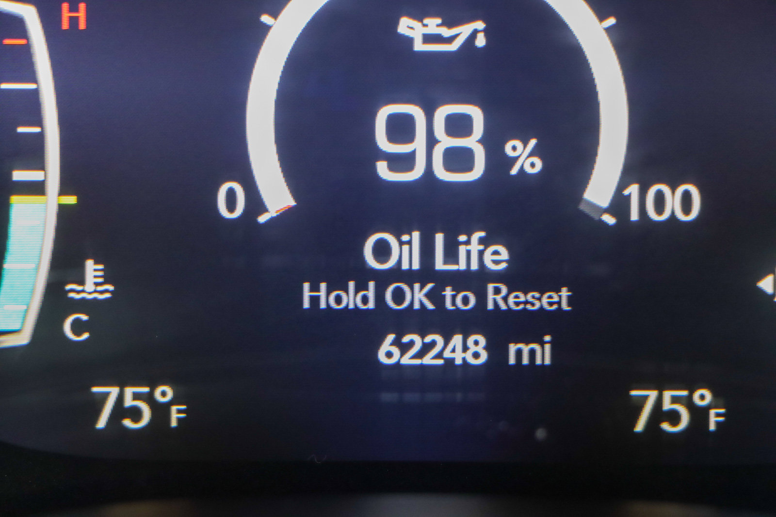 Used 2023 Chrysler Pacifica Touring-L FWD image 16