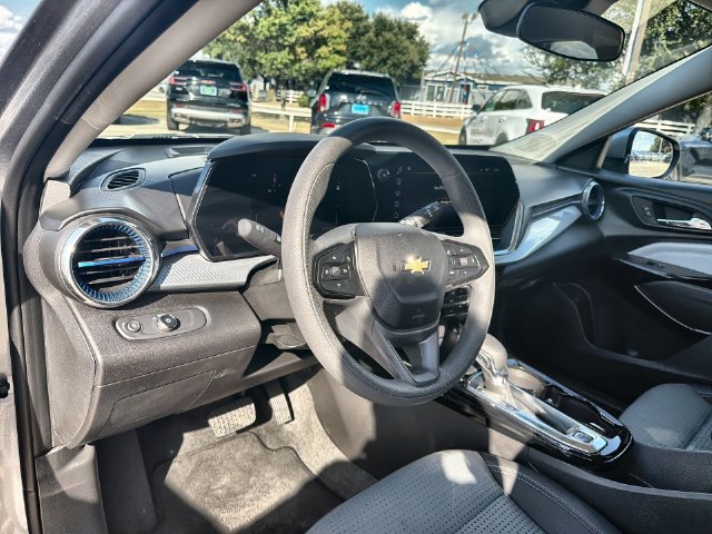 Certified 2026 Chevrolet Trax LT FWD image 10