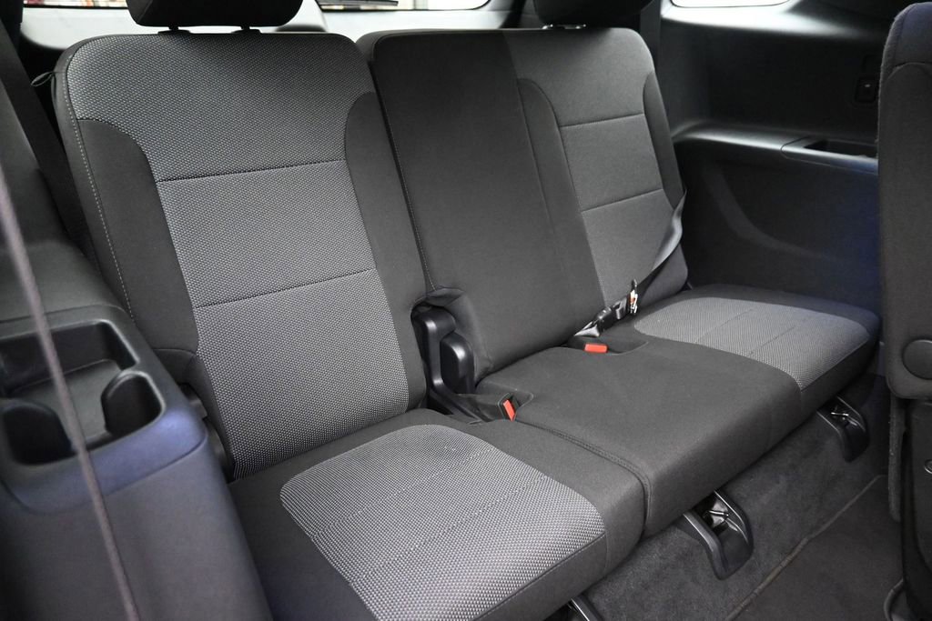 Used 2023 Chevrolet Traverse LT AWD/4WD image 9