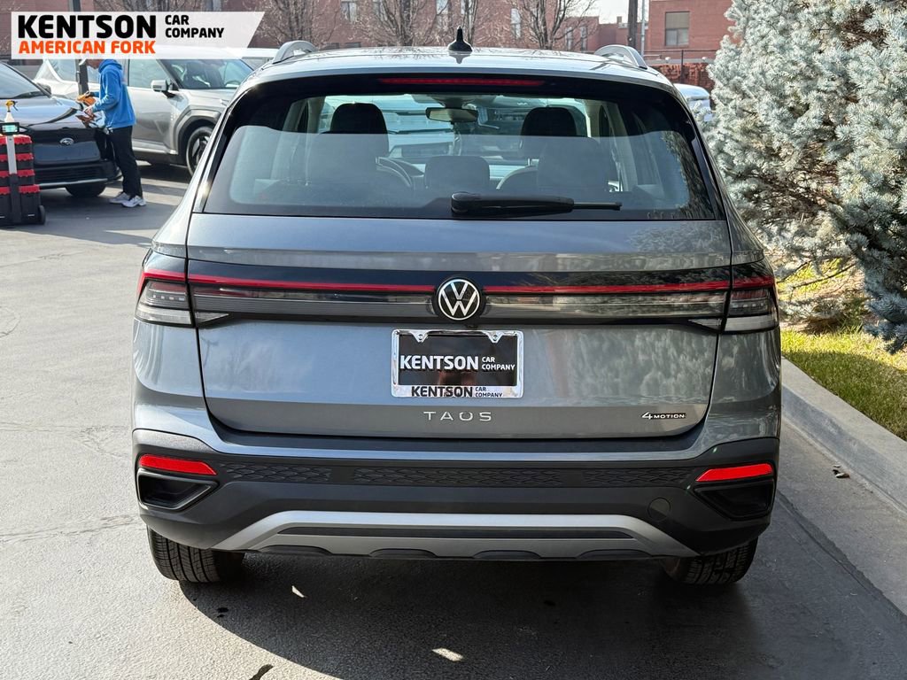 Used 2025 Volkswagen Taos S image 7