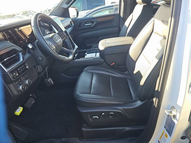 Used 2025 GMC Yukon Denali image 5