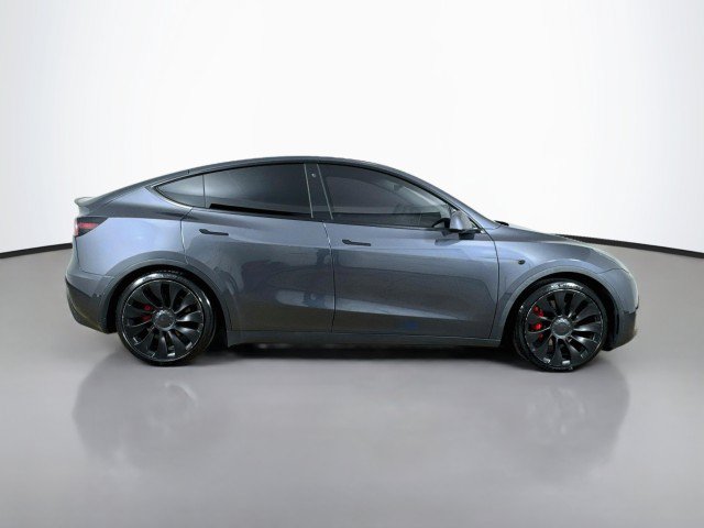 Used 2022 Tesla Model Y Performance AWD/4WD image 8