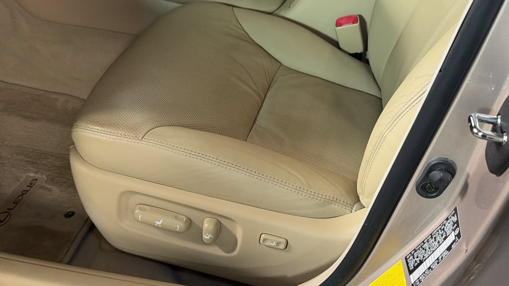 Used 2005 Lexus ES 330 FWD image 19