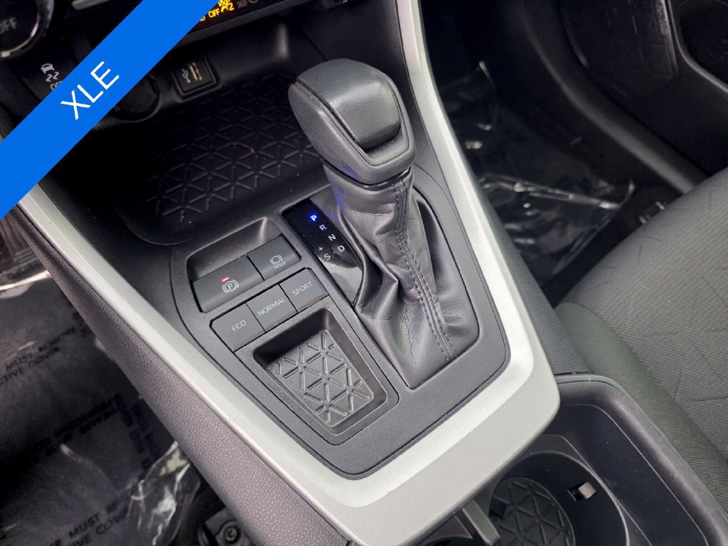 Used 2025 Toyota RAV4 XLE w/ Convenience Package FWD image 23