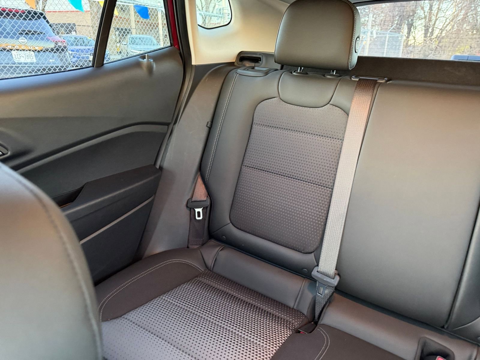 Used 2025 Chevrolet Trax LT image 37