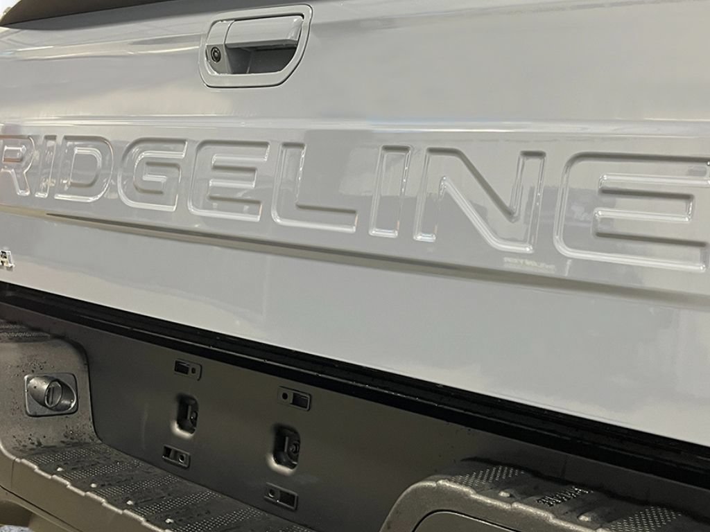 New 2026 Honda Ridgeline Black Edition image 10