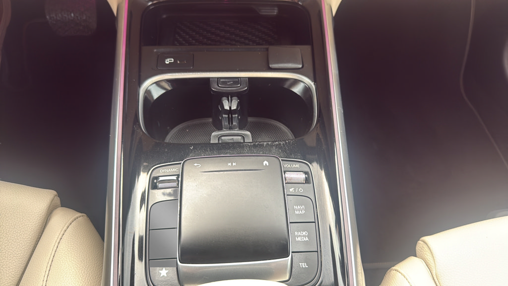 Used 2021 Mercedes-Benz GLB 250 w/ Premium Package image 29