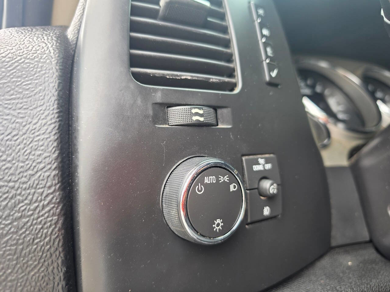 Used 2008 Chevrolet Silverado 1500 LT w/ Power Pack Plus AWD/4WD image 40