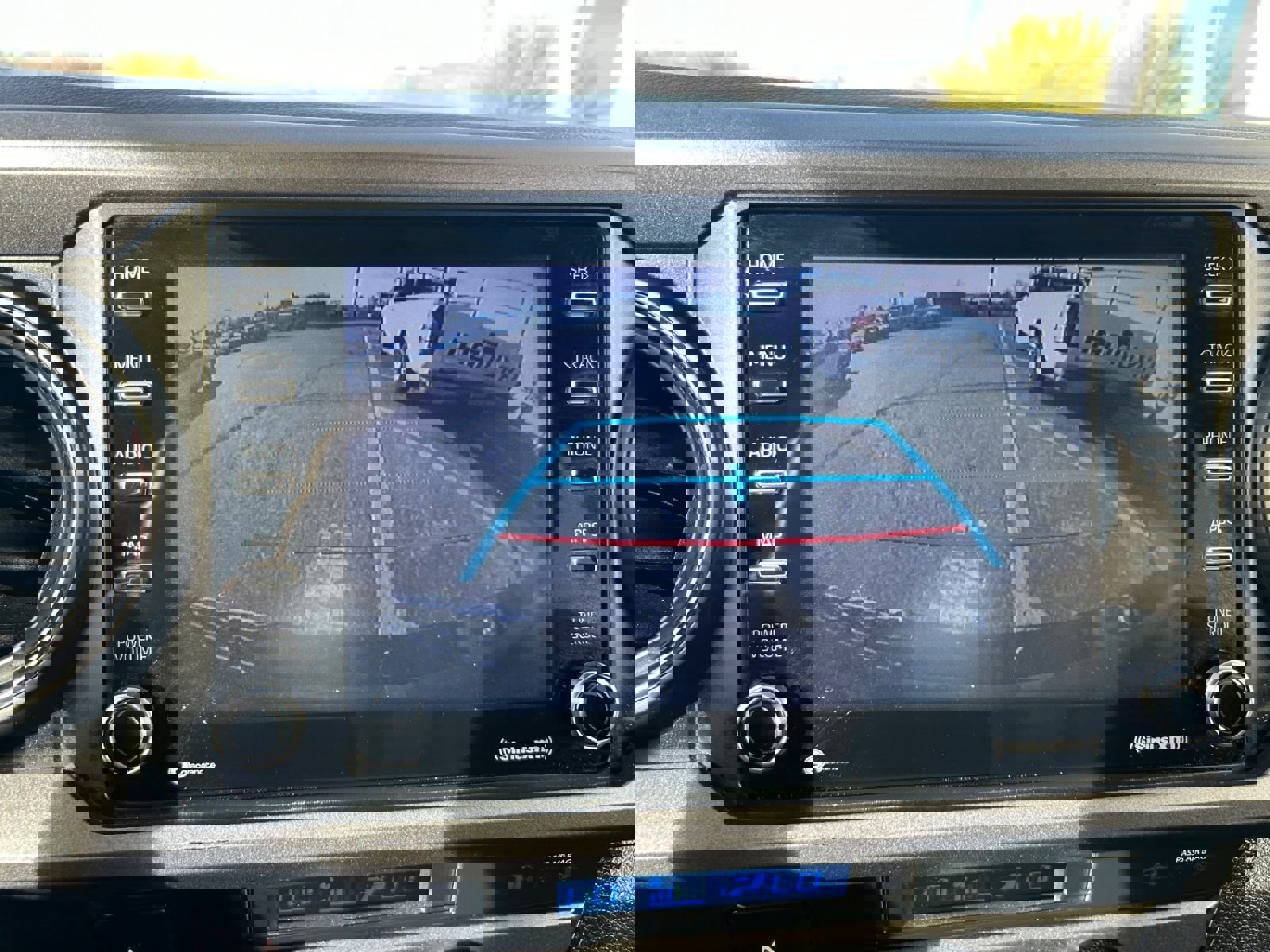 Used 2022 Toyota Tacoma TRD Off-Road w/ Technology Package image 20