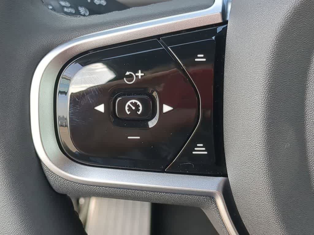 New 2026 Volvo XC90 B5 Core w/ Protection Package Premier AWD/4WD image 22
