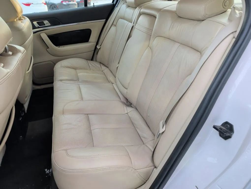 Used 2015 Lincoln MKS AWD w/ Equipment Group 101A image 27