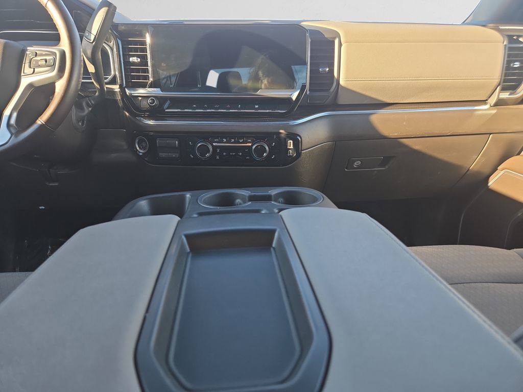 Used 2025 Chevrolet Silverado 1500 LT image 12