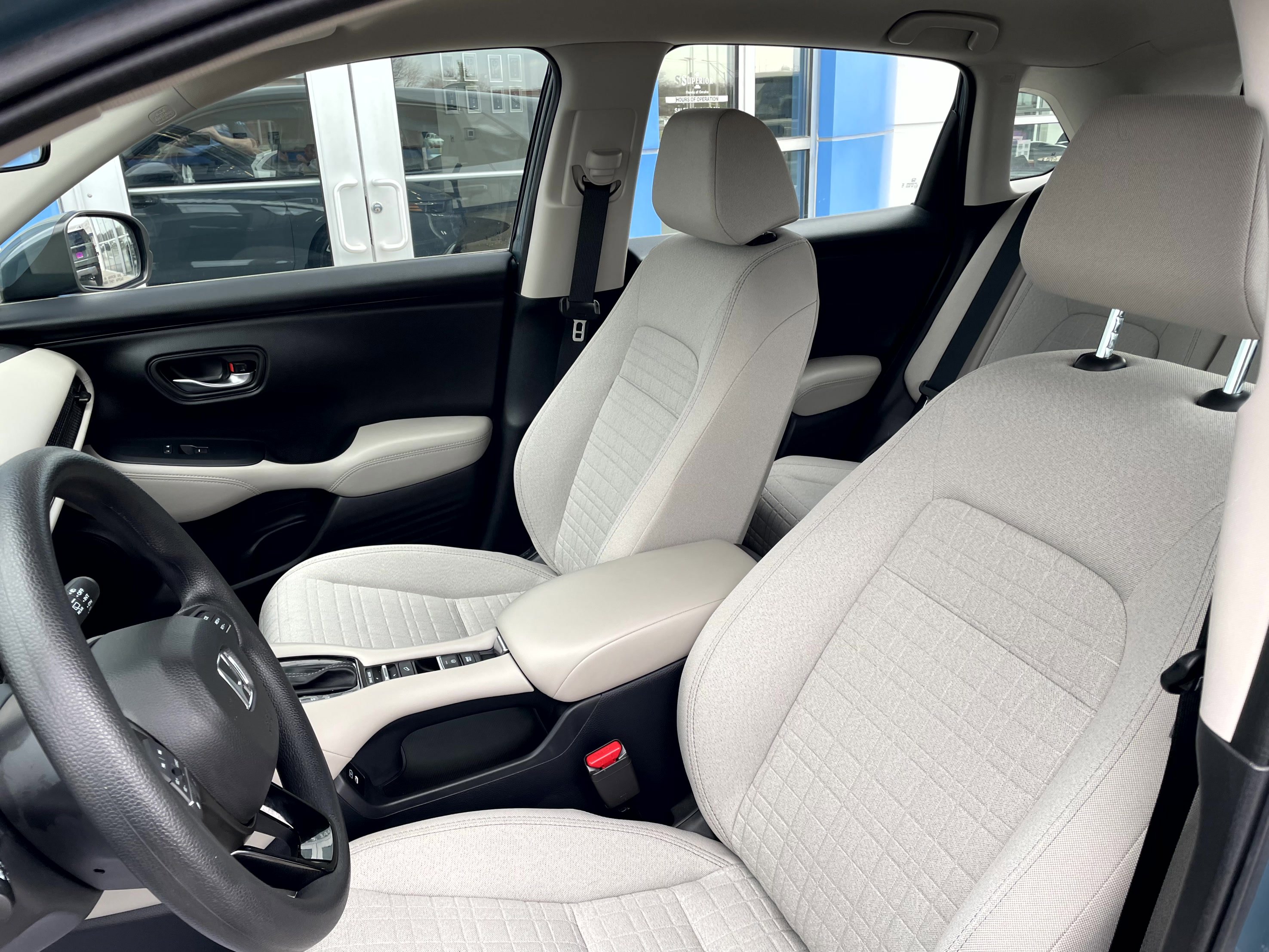 Certified 2025 Honda HR-V LX image 11