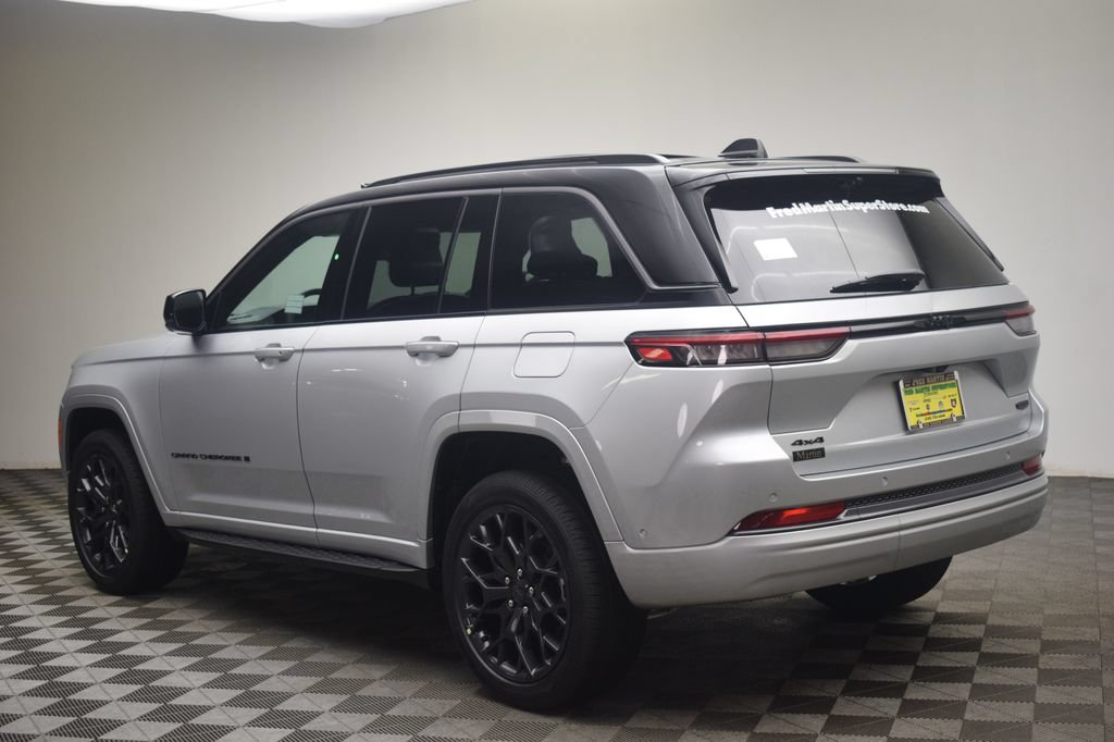 New 2026 Jeep Grand Cherokee Summit w/ Obsidian Package AWD/4WD image 12