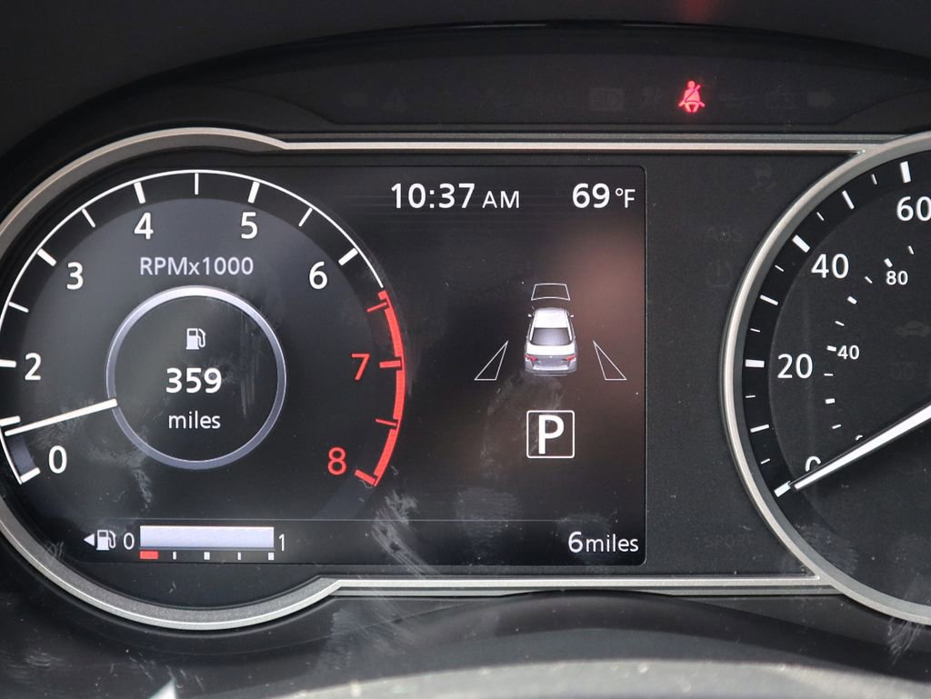 New 2025 Nissan Versa SR w/ Trunk Package image 22