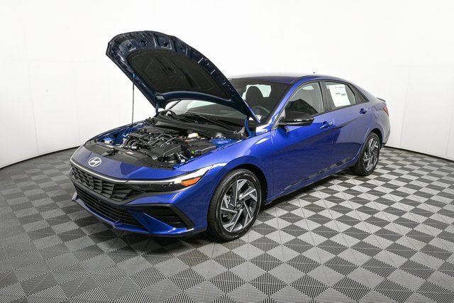 New 2025 Hyundai Elantra Sport image 10