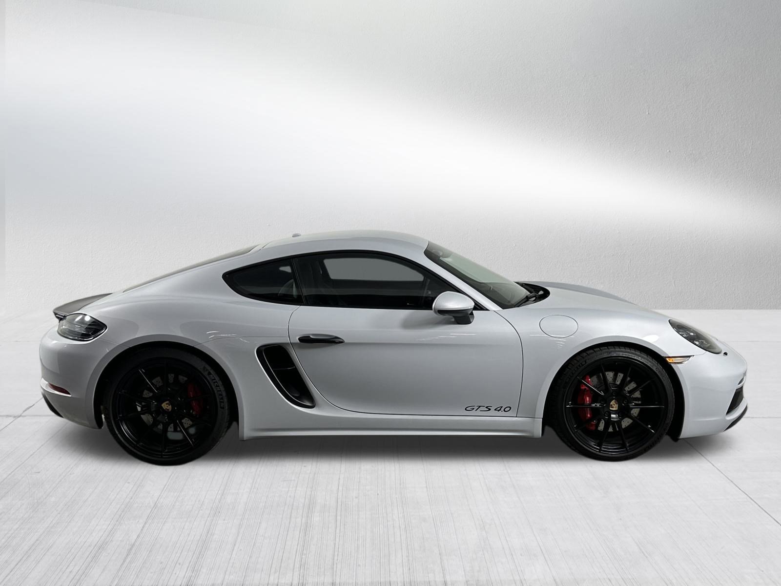 Used 2023 Porsche 718 Cayman GT4 image 9