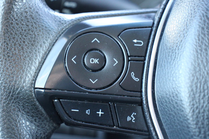 Used 2020 Toyota Camry LE image 23