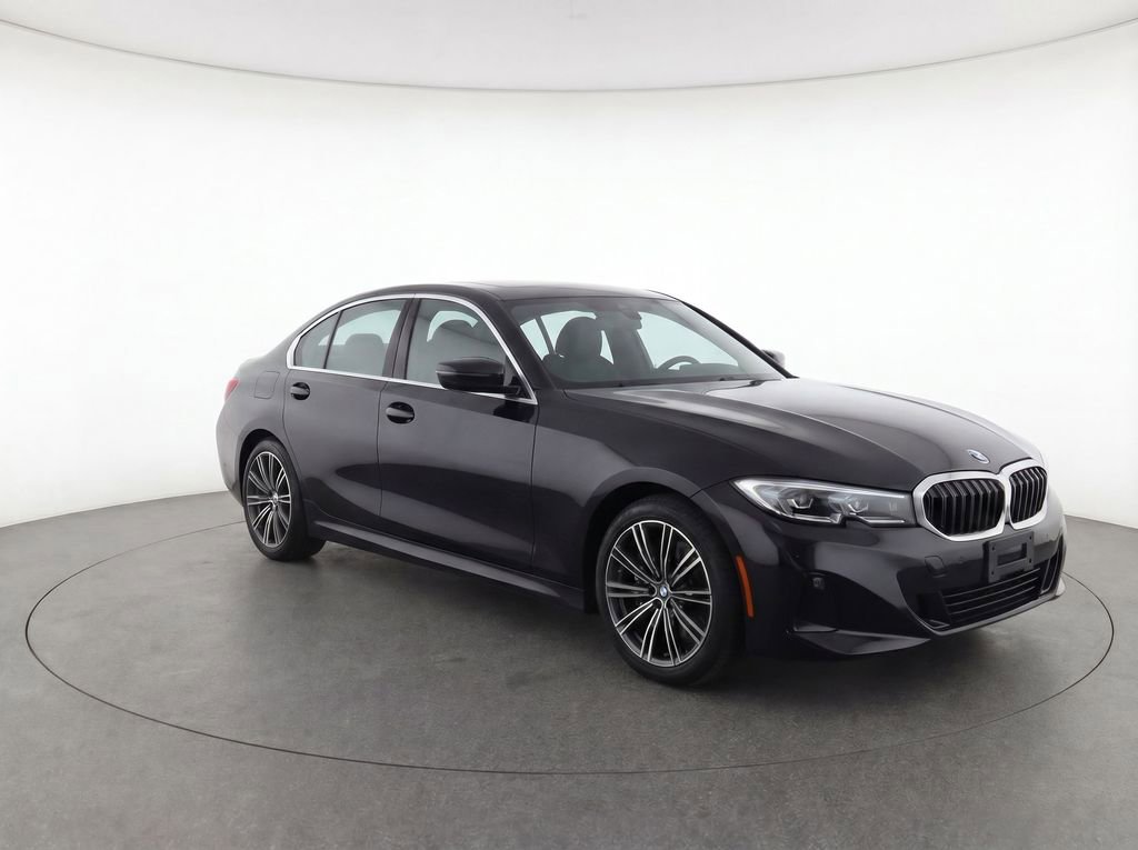 Used 2025 BMW 330i xDrive Sedan AWD/4WD image 3