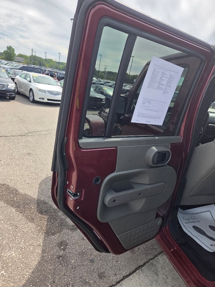 Used 2008 Jeep Wrangler Unlimited Sahara image 12