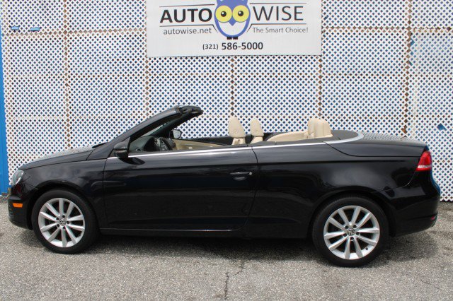 Used 2015 Volkswagen Eos Komfort image 2