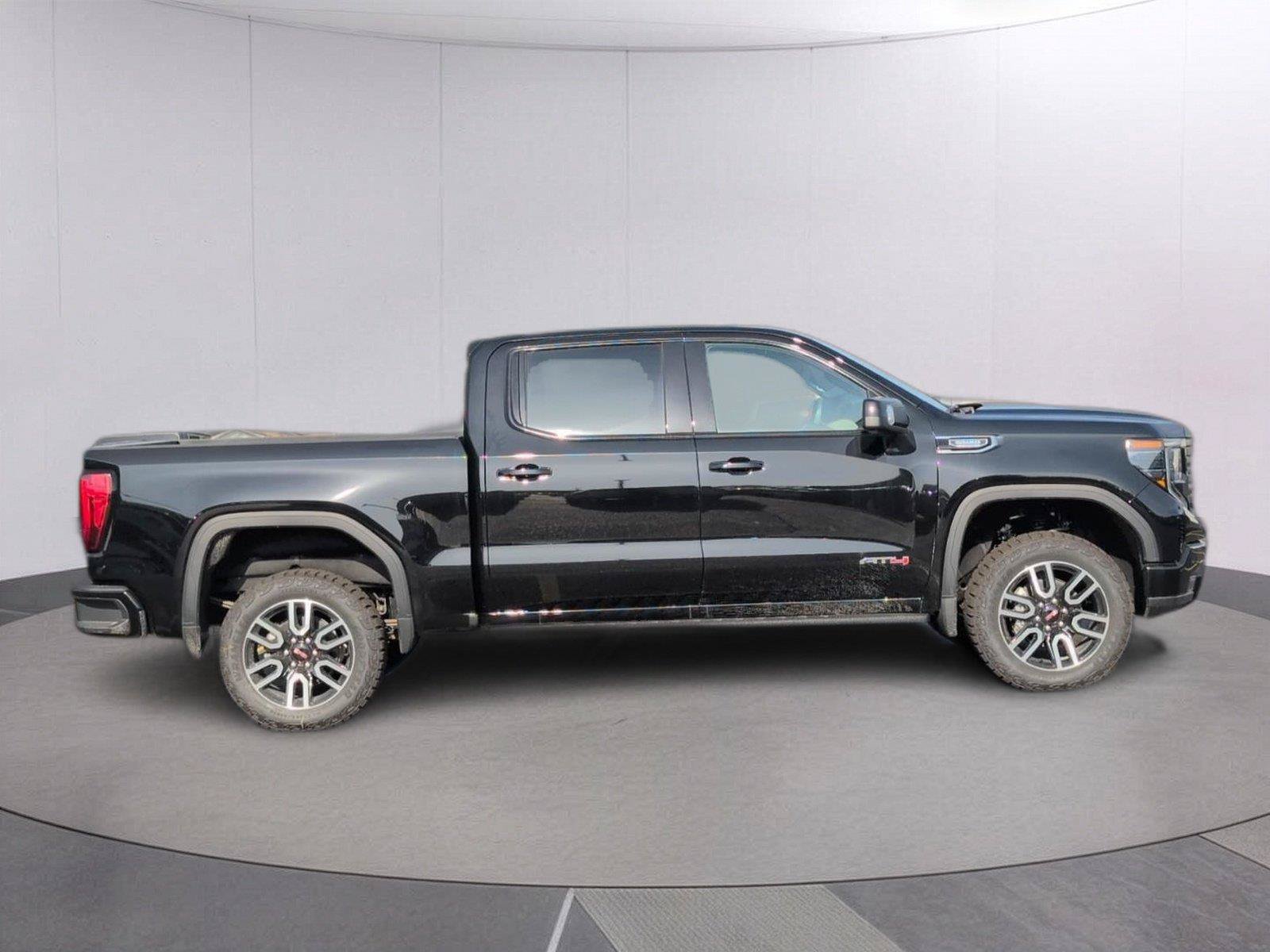 New 2026 GMC Sierra 1500 AT4 w/ AT4 Premium Package AWD/4WD image 8