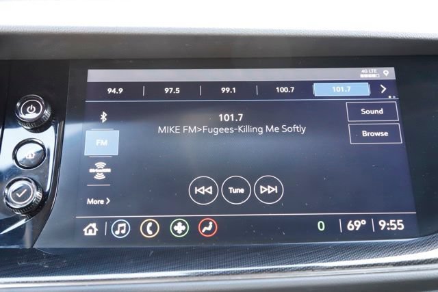 Used 2022 Buick Envision Preferred AWD/4WD image 23