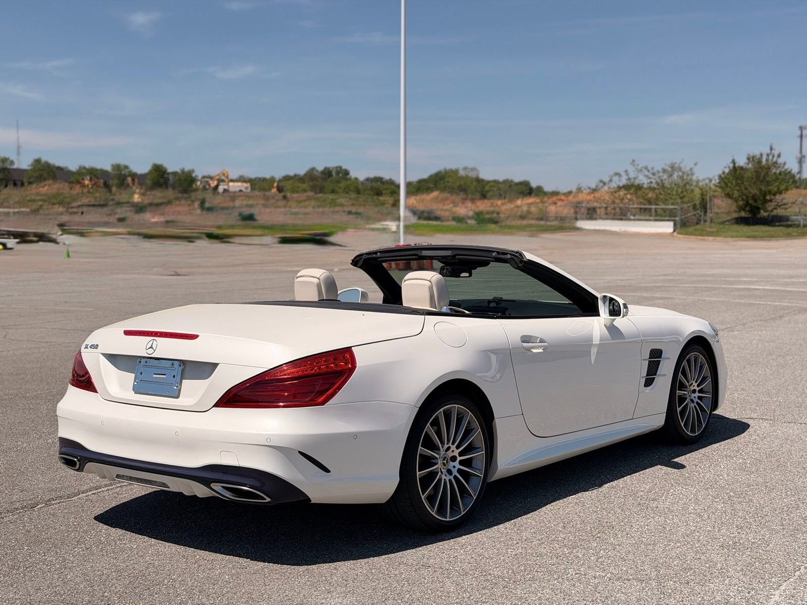 Used 2017 Mercedes-Benz SL 450 image 4
