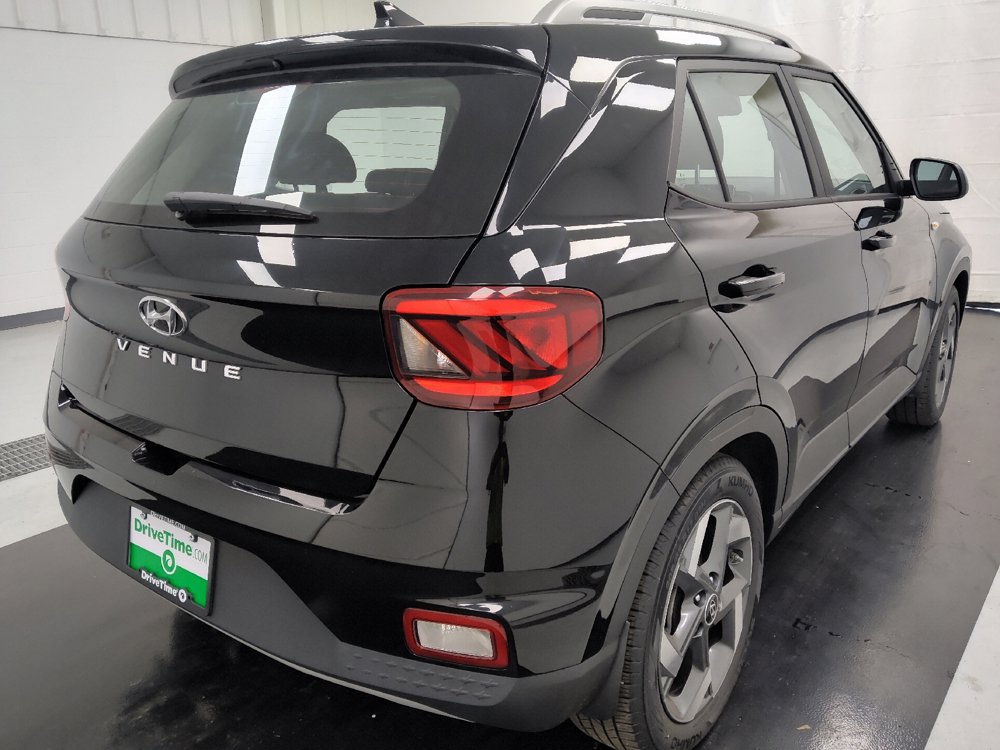 Used 2022 Hyundai Venue SEL FWD image 9