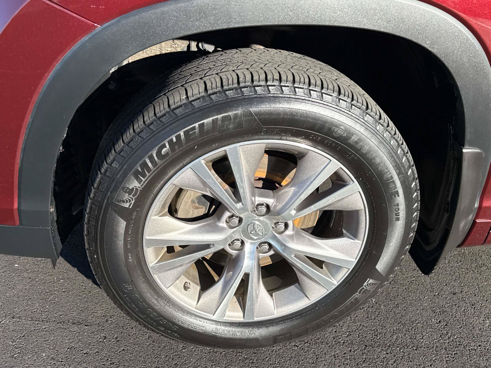 Used 2015 Toyota Highlander Plus AWD/4WD image 7