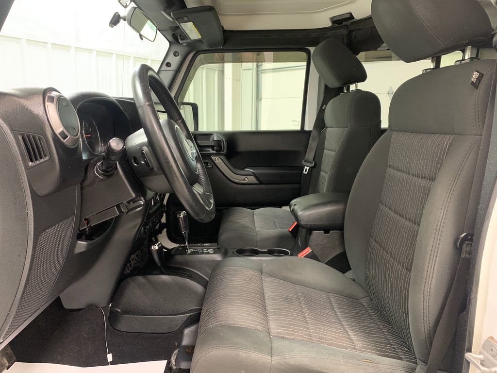 Used 2012 Jeep Wrangler Unlimited Sport image 15