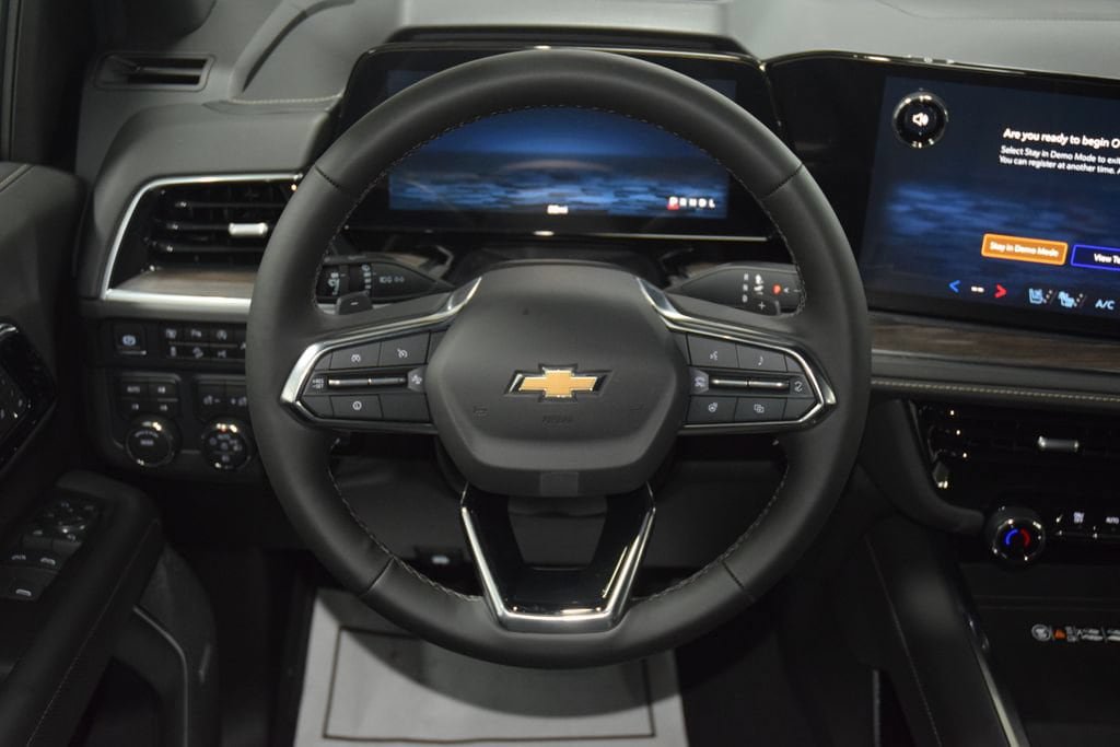 New 2026 Chevrolet Suburban Premier AWD/4WD image 37