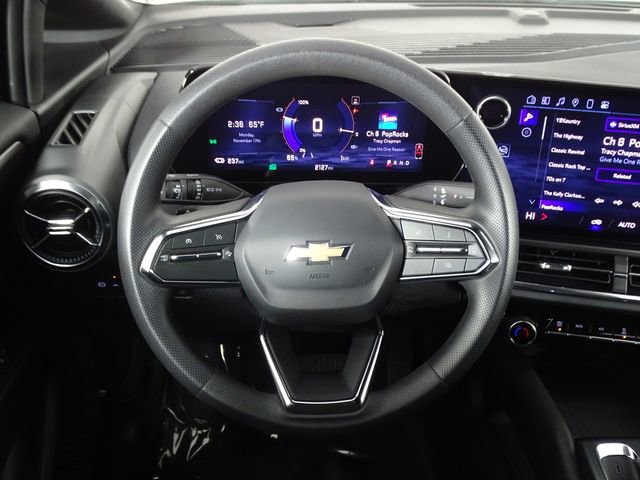 Used 2025 Chevrolet Equinox EV LT image 27