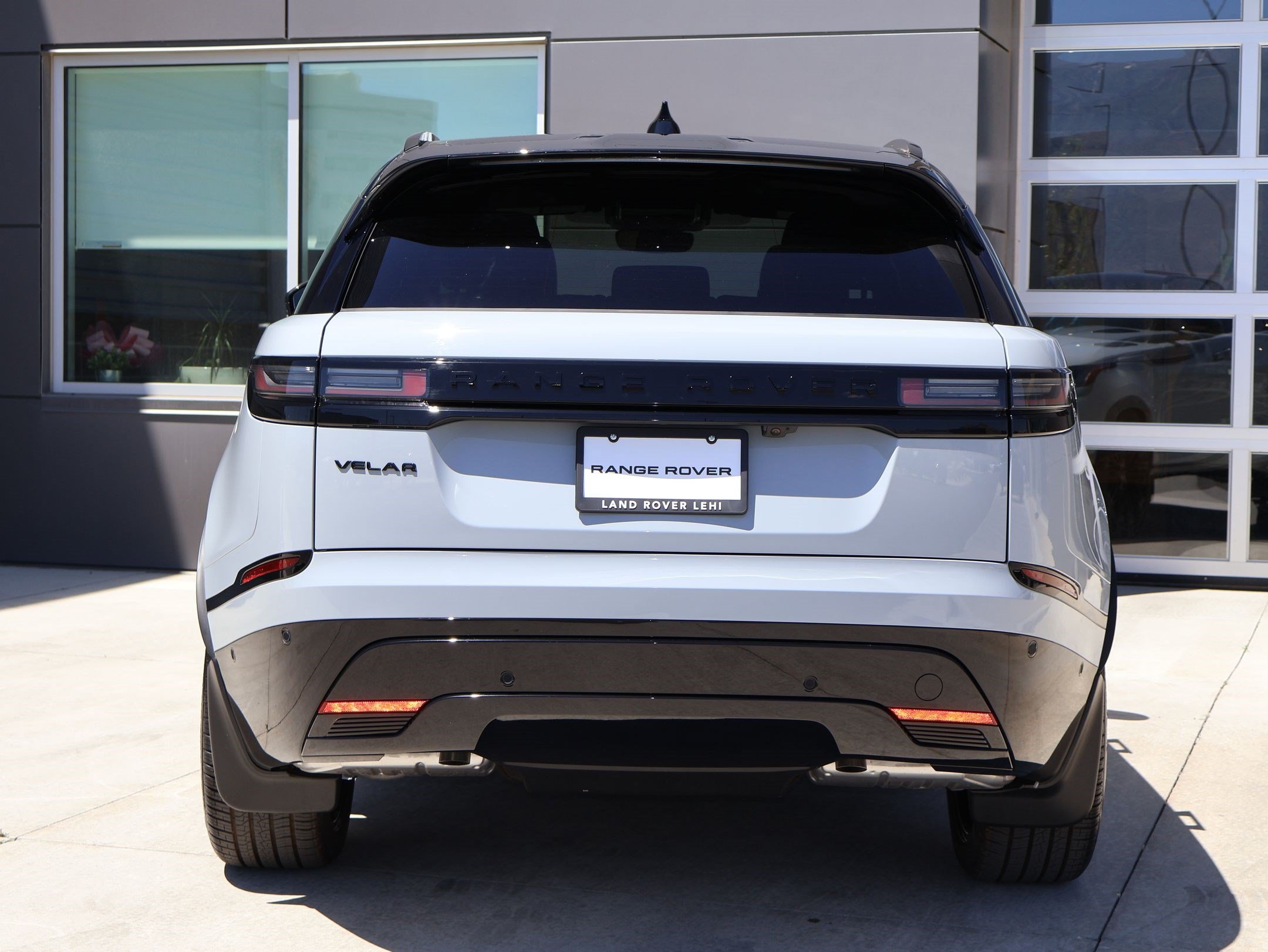 New 2026 Land Rover Range Rover Velar Dynamic SE AWD/4WD image 7