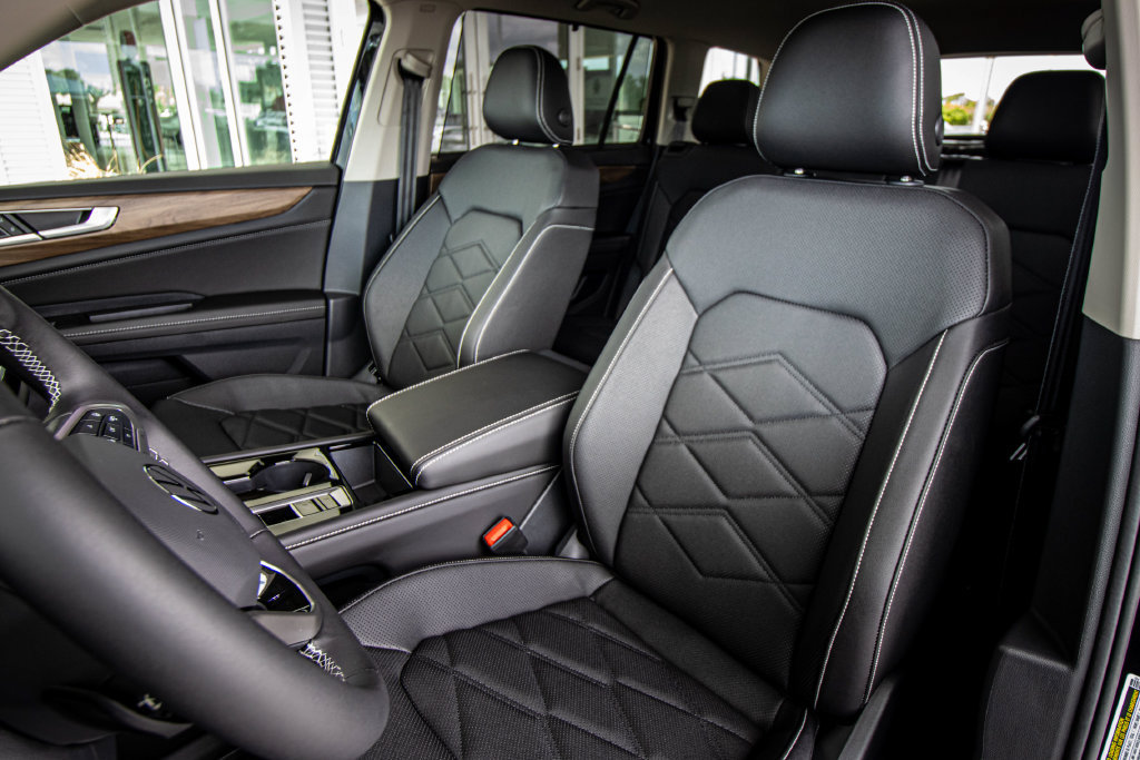 New 2026 Volkswagen Atlas SE FWD image 27