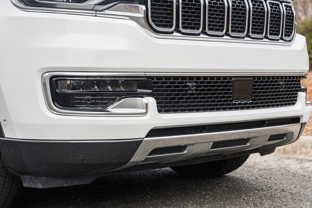 Used 2022 Jeep Wagoneer Series III w/ Premium Group I image 15