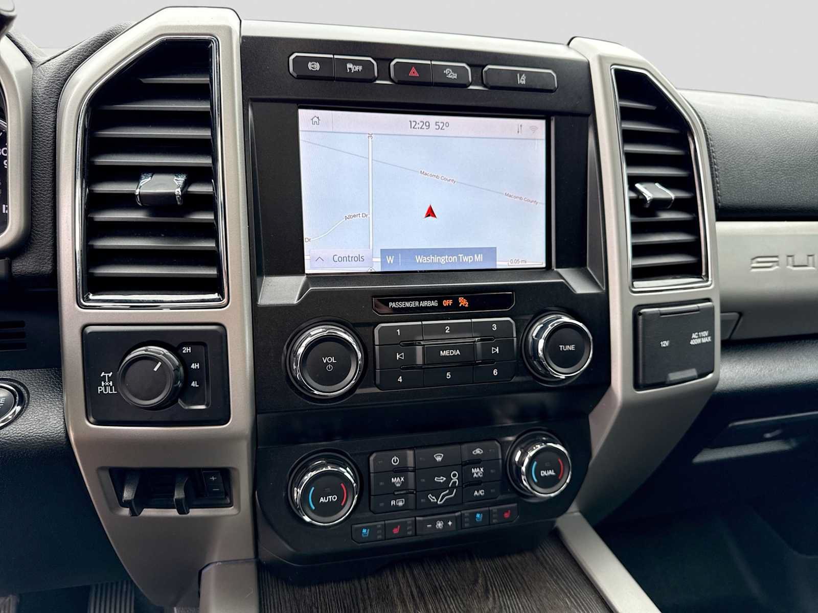 Used 2020 Ford F250 Lariat w/ Tremor Off-Road Package AWD/4WD image 29