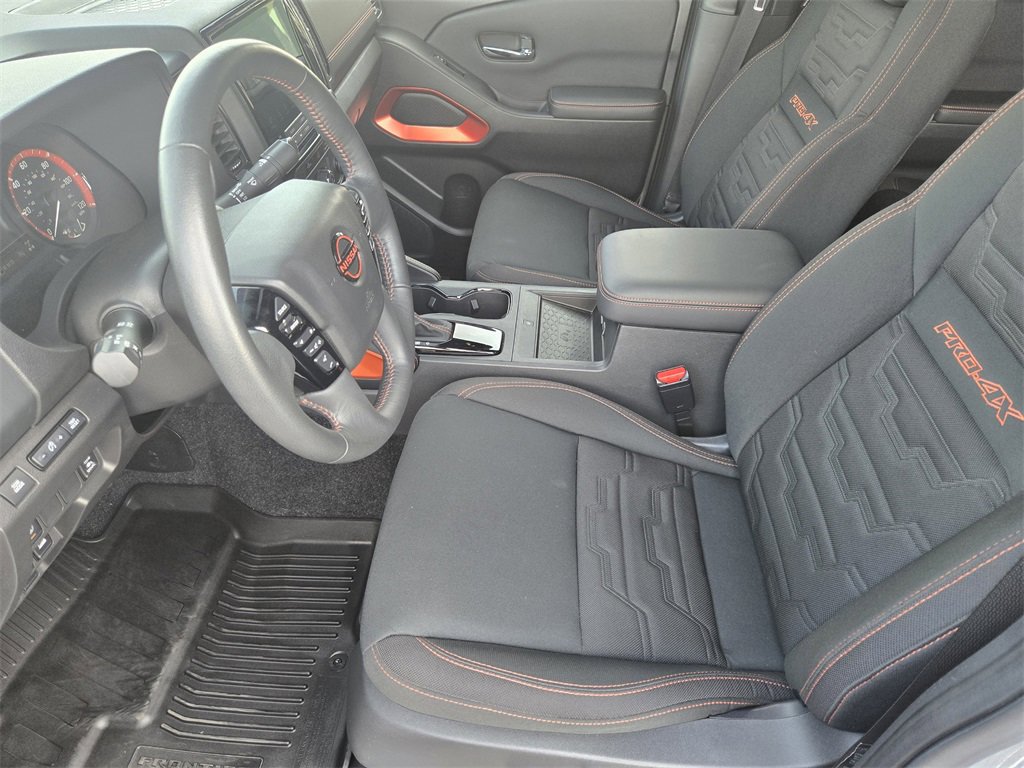 Used 2023 Nissan Frontier PRO-4X w/ Pro Convenience Package image 12