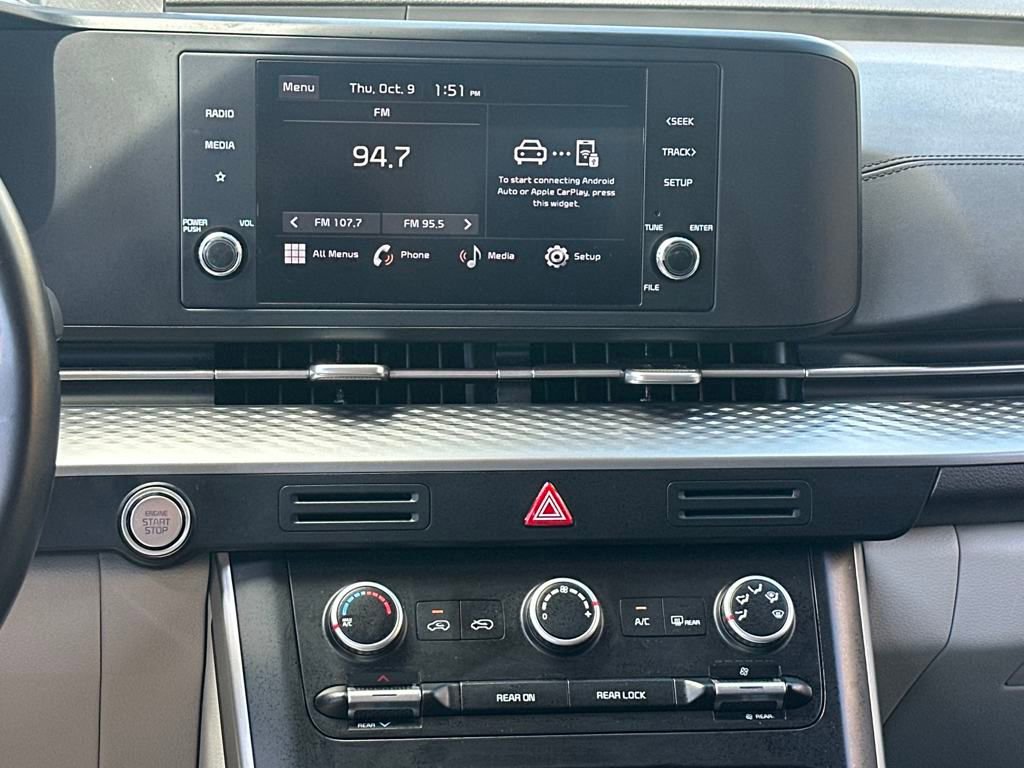 Used 2024 Kia Carnival LX image 16