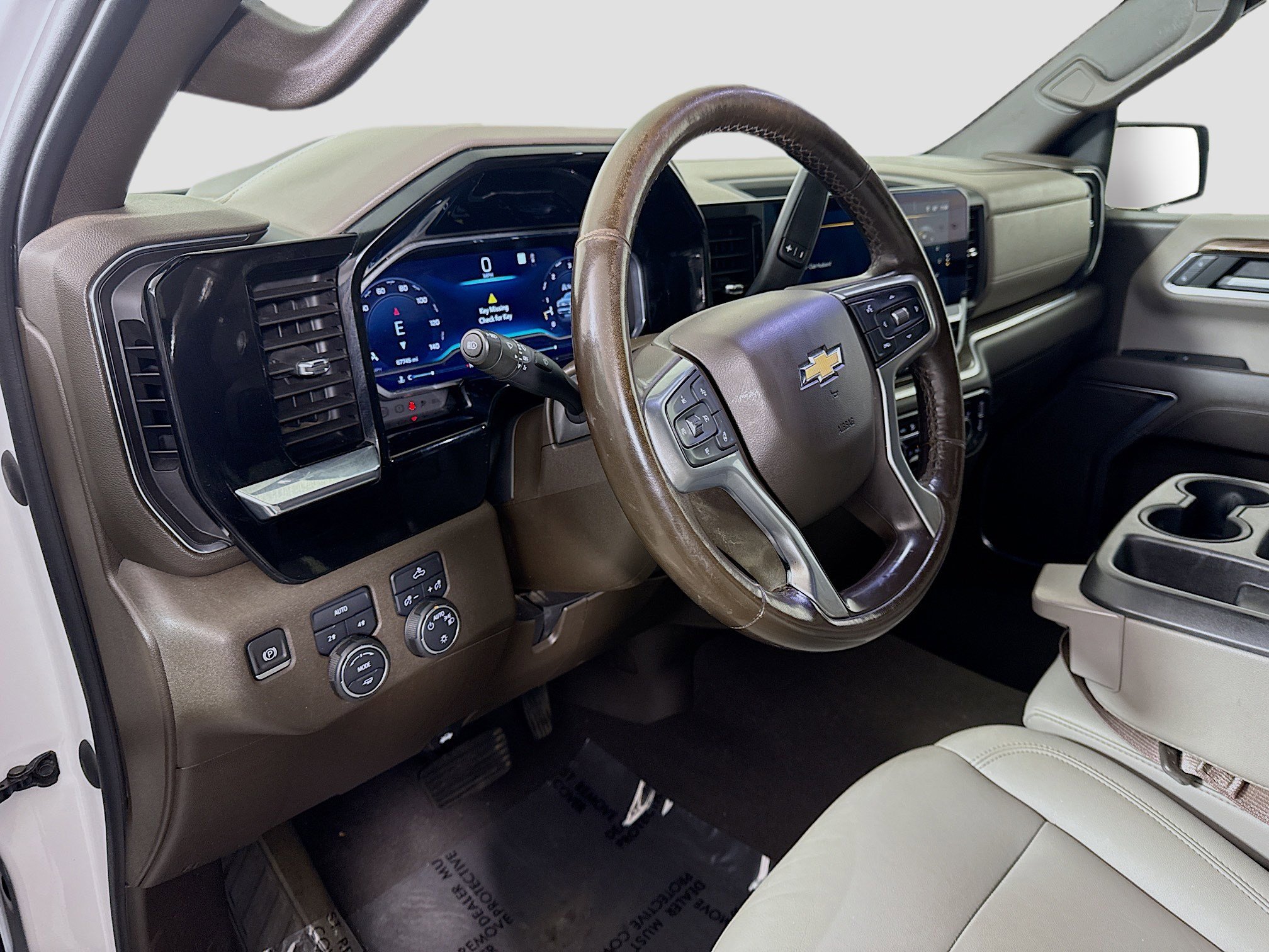 Used 2022 Chevrolet Silverado 1500 LT w/ Convenience Package II image 23