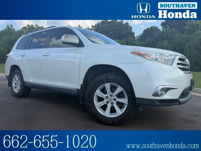 Used 2012 Toyota Highlander FWD w/ Tech Pkg