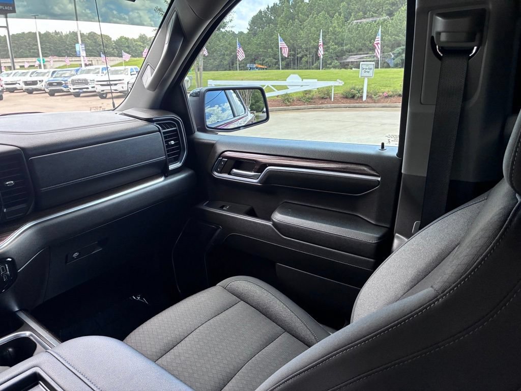 Used 2024 Chevrolet Silverado 1500 LT Trail Boss w/ Protection Package AWD/4WD image 20