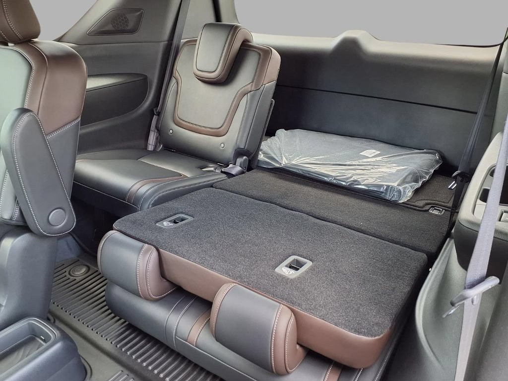 New 2026 Nissan Armada SL w/ Captain's Chari Seat Package AWD/4WD image 23