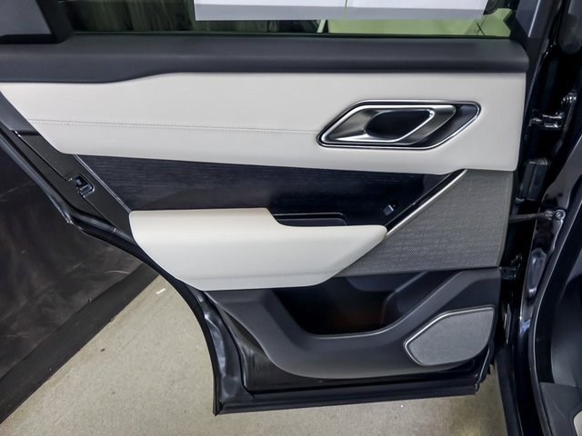 Used 2023 Land Rover Range Rover Velar HST image 27
