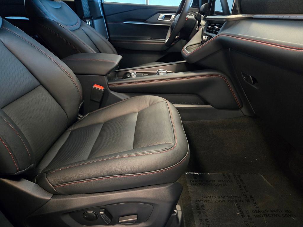 New 2026 Ford Explorer ST-Line w/ ST-Line Street Pack image 9
