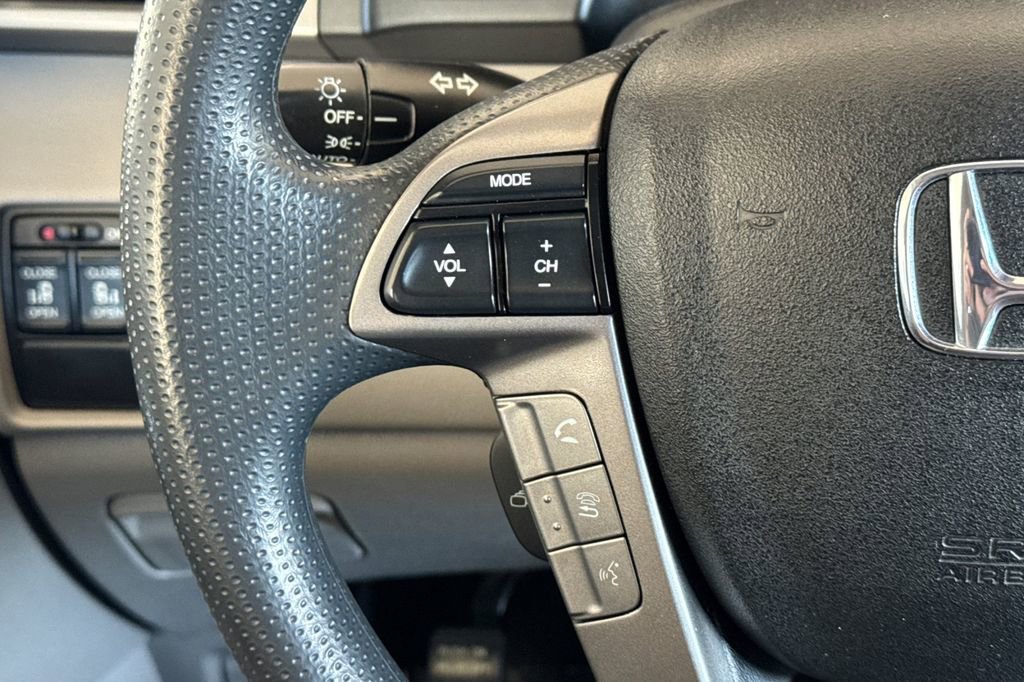 Used 2016 Honda Odyssey SE image 29